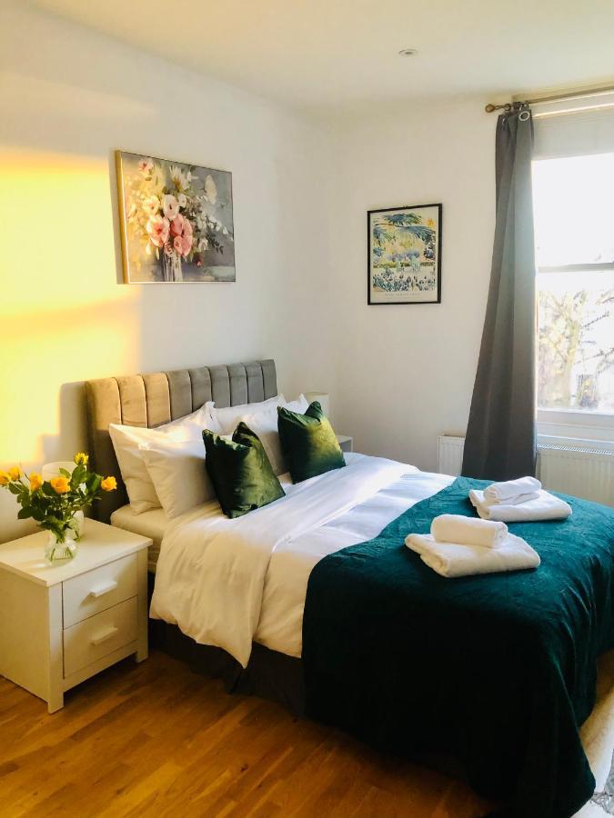 20 Min To London- 2 Bedrooms Londra